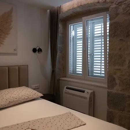 Sika Apartment *