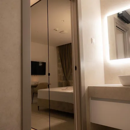 Sika Apartment